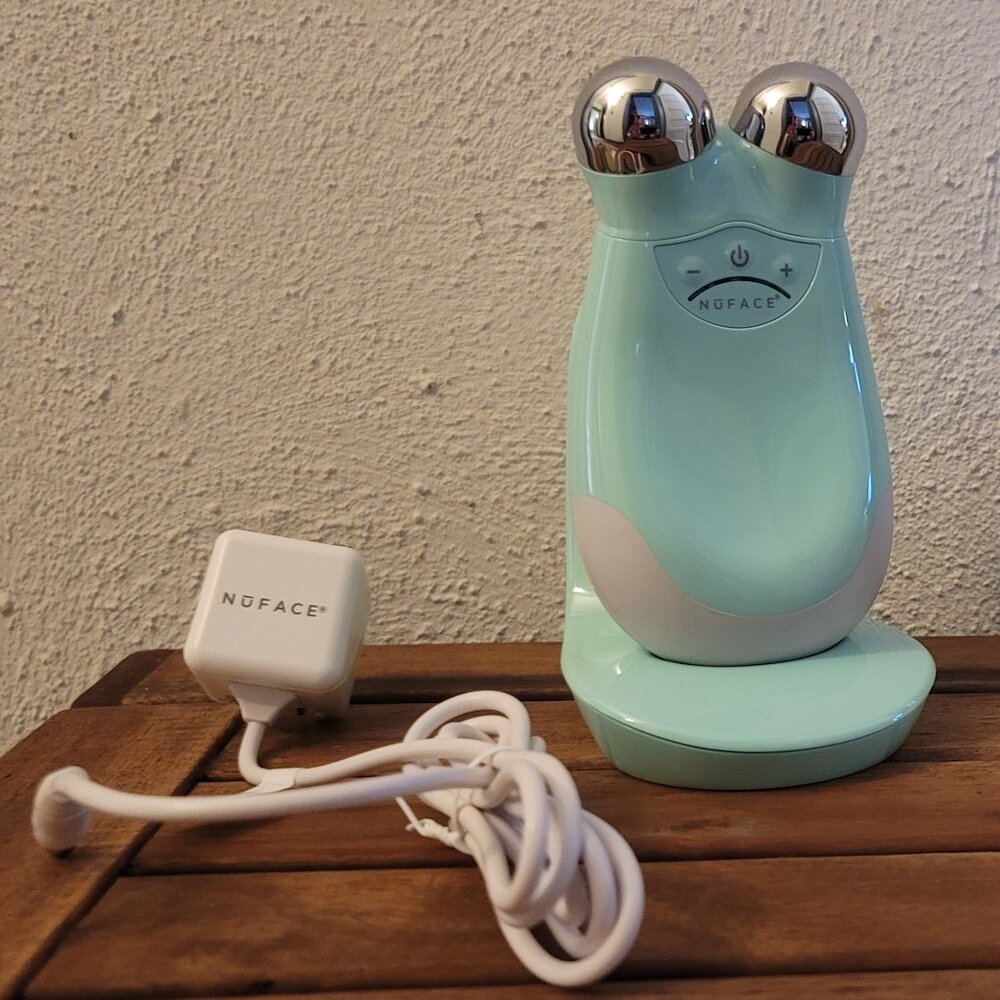 NUFACE Trinity Facial Toning Device Seafoam with the Lip & Eye Attachment